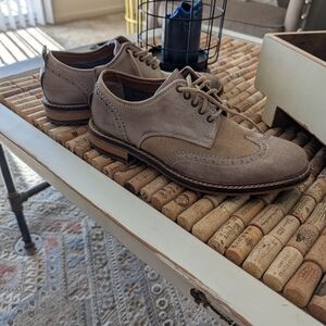 Men's Leather Lucky Brand Monroe Wingtip In Taupe. Size 8.5